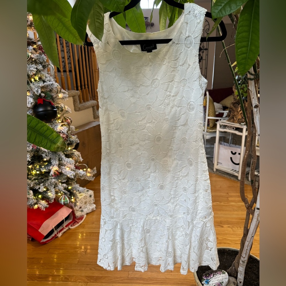 Connected Apparel Floral Lace Mini Dress - White
